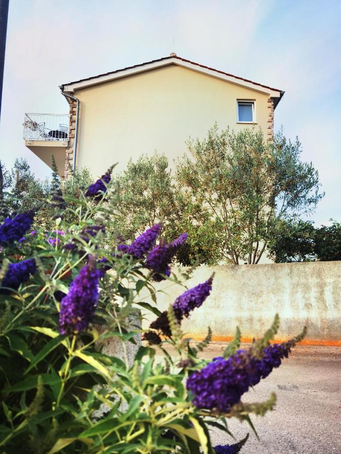 Guesthouse Olei Malinska Εξωτερικό φωτογραφία