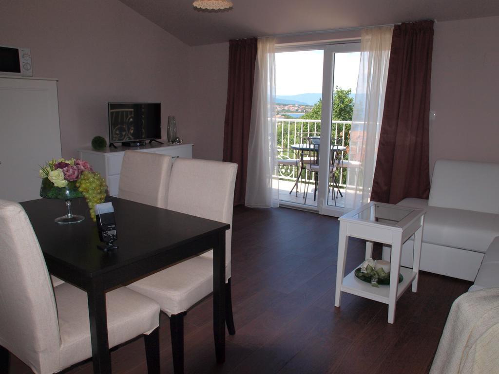 Guesthouse Olei Malinska Εξωτερικό φωτογραφία