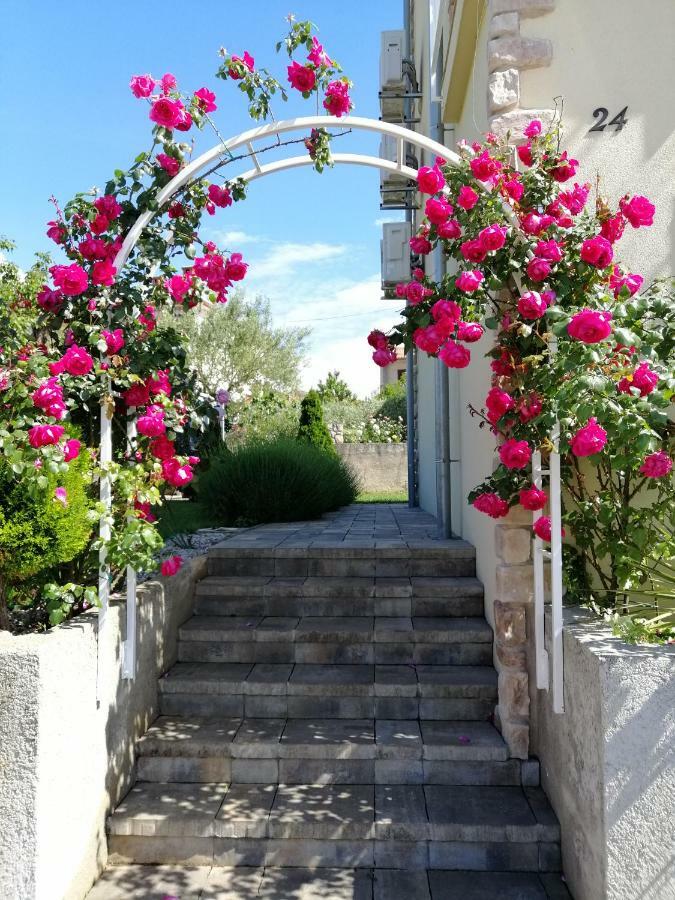 Guesthouse Olei Malinska Εξωτερικό φωτογραφία